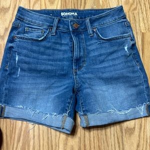 Jean distressed shorts 💥
